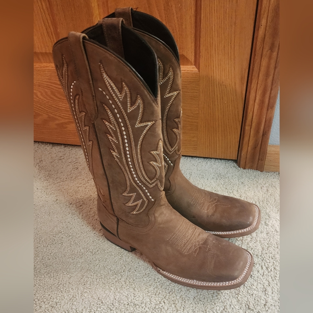 Embroidered Brown Western Boots